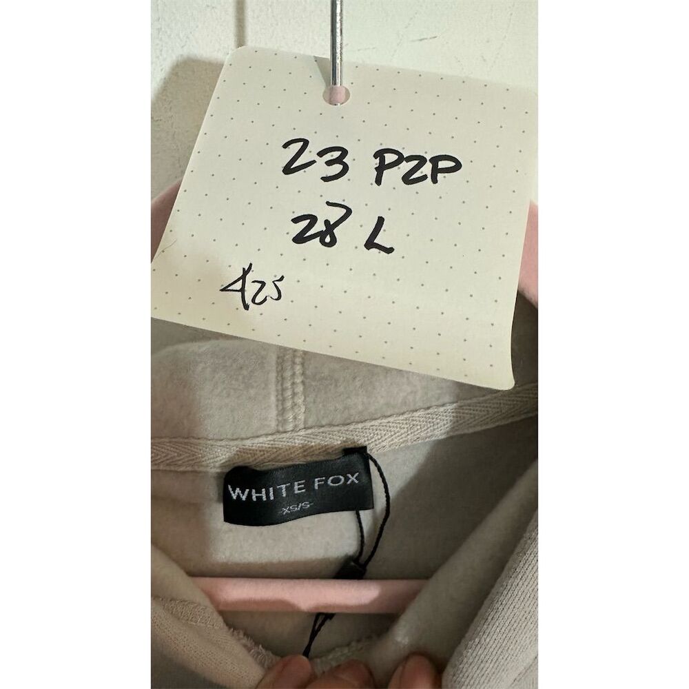 White Fox nwt offstage hoodie moon Gray Hoodie XS. - Picture 3 of 6